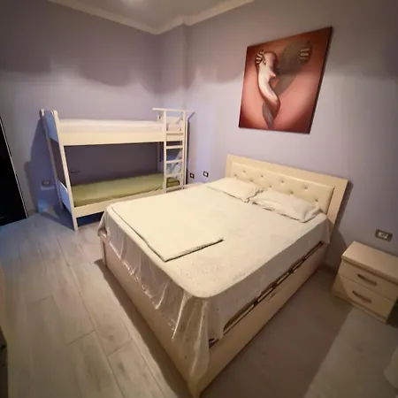 アパート Central Shkoder Apartment *