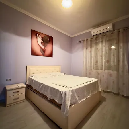 Central Shkoder Apartment *